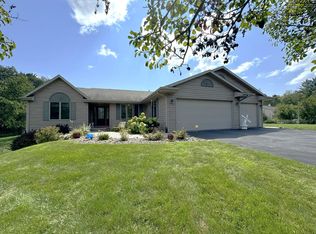 5630 N Ridge View Dr, Janesville, WI 53548