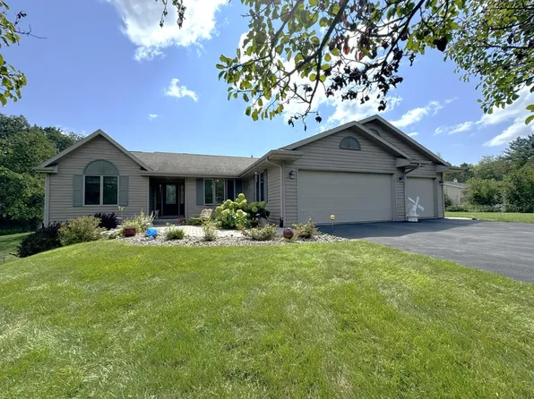 5630 N Ridge View Dr, Janesville, WI 53548