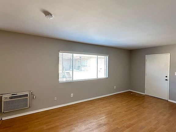 3rd image of 928-932 N Alameda Ave #928-F
