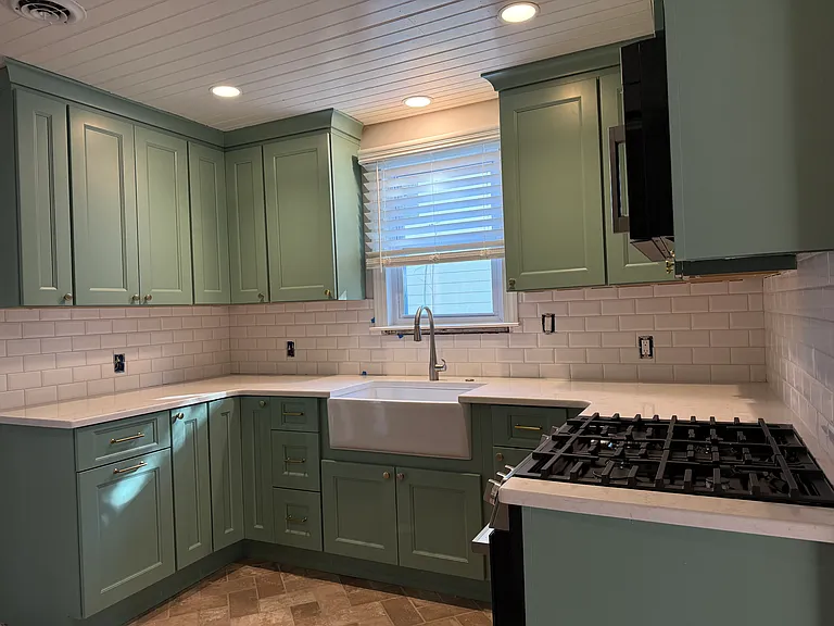 332 Avondale Ave — Photo 5