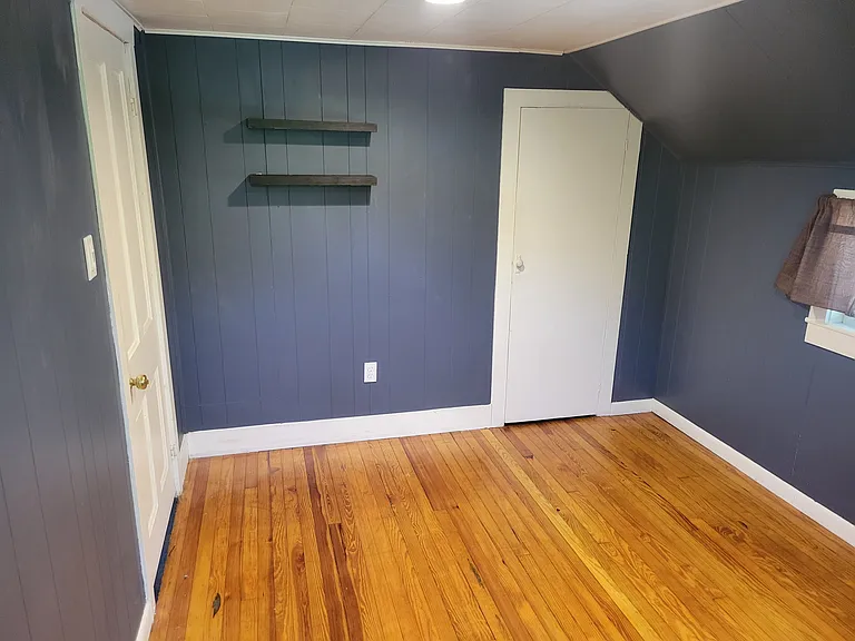 413 S River St — Photo 21