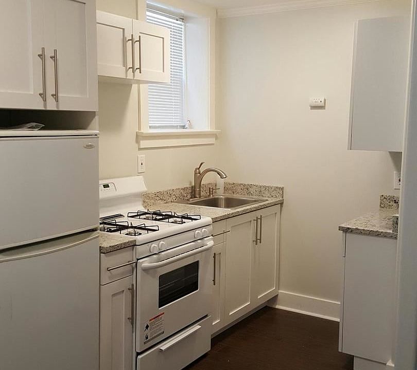 1st image of 425 E 200 S APT 21