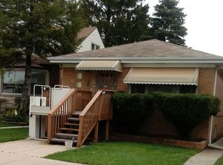 7427 N Osceola Ave, Chicago, IL