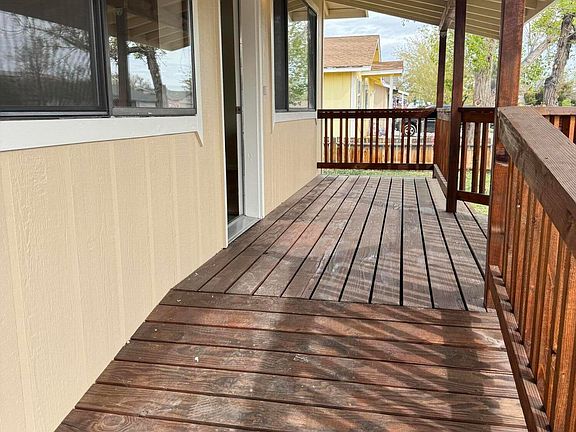 3rd image of 1040 Tiffany Dr