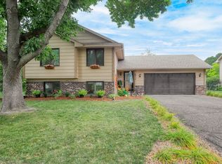 8974 Pineview Ln N, Maple Grove, MN 55369