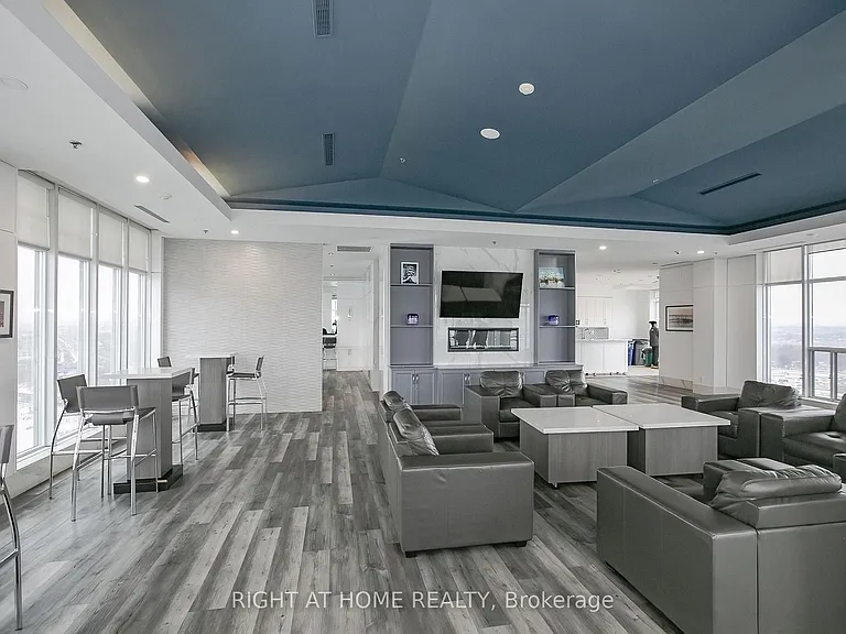 2119 Lake Shore Blvd W #217 — Photo 39