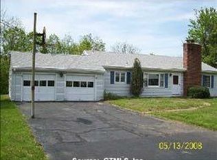 10 Jackson Ln, Northford, CT 06472