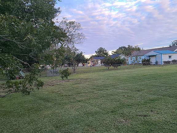 4th image of 206 Hialeah Ave