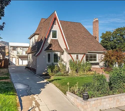 130 N Franklin Ave Photo 1