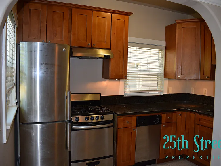 801 F St #4 — Photo 3