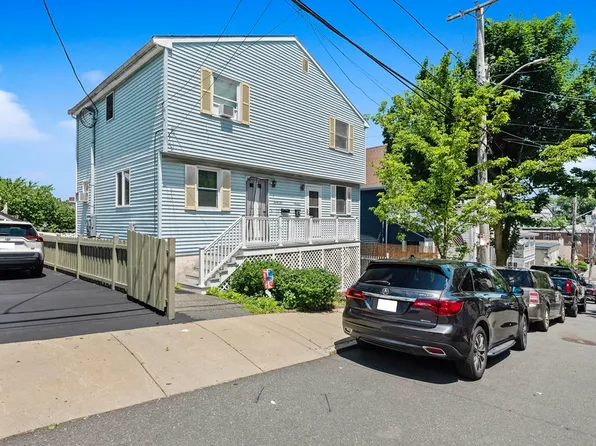 19 Hillside Ave Unit 19, Everett, MA 02149