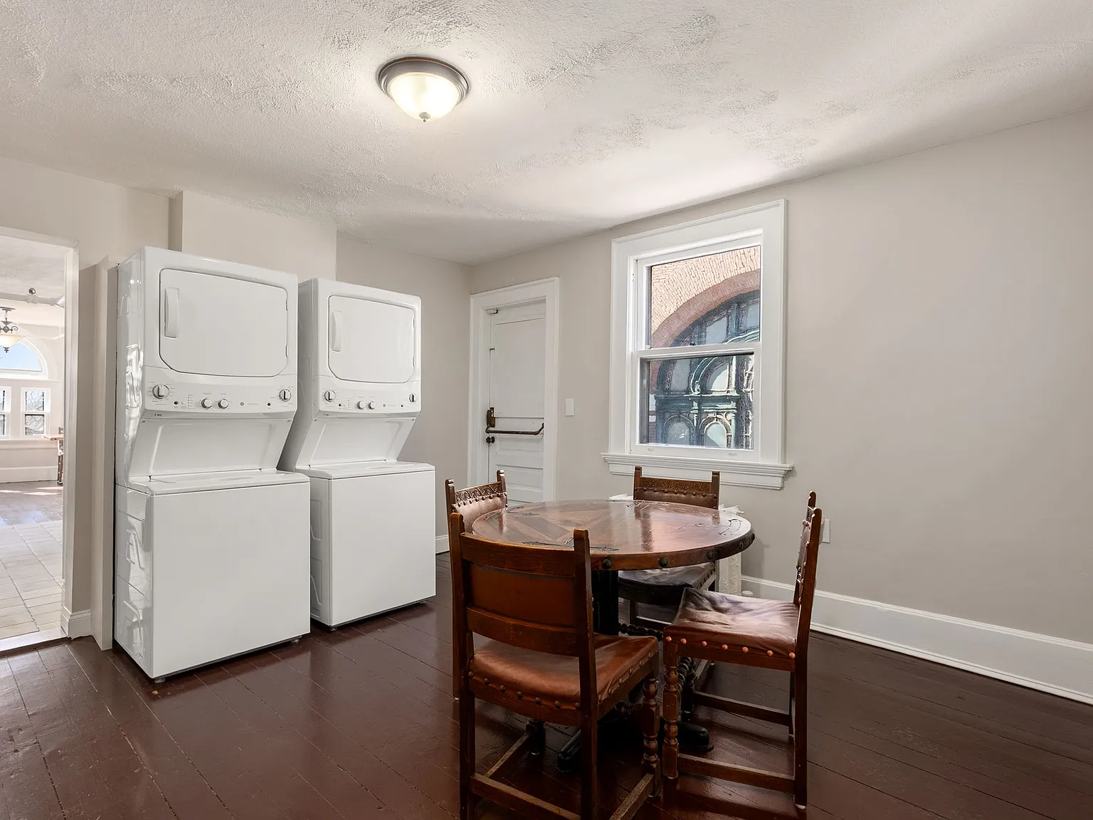 1 bed, 265 sqft, $1,700 — Photo 3