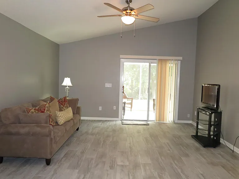 817 Crystal Spring Way — Photo 16