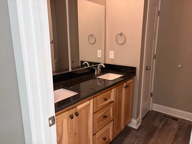 3 bed, 1400 sqft, $1,800 — Photo 3