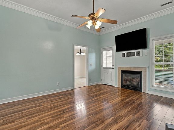 2nd image of 173 Mitchell St
