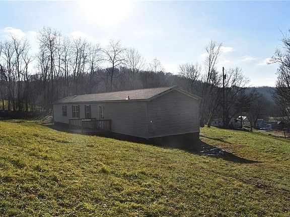 5th image of 6 Brandenburg Ln