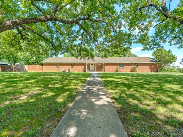 330 S Harvey St, Ada, OK 74820