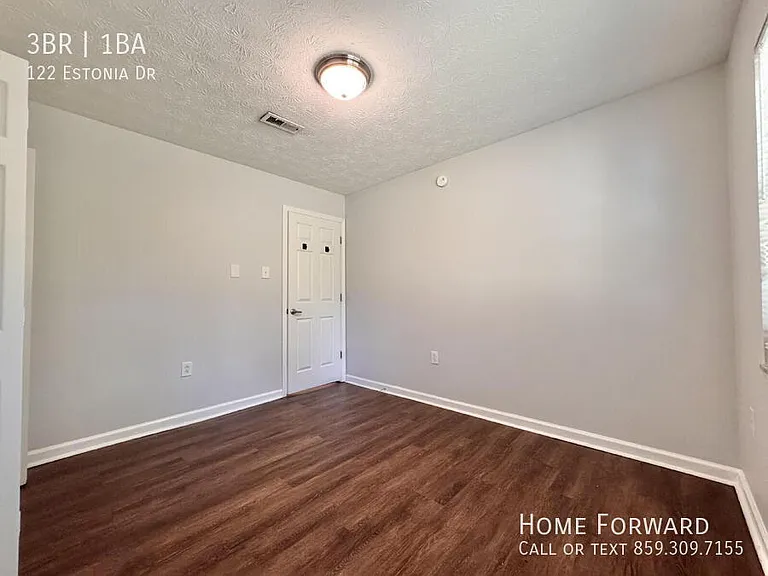 122 Estonia Dr — Photo 12