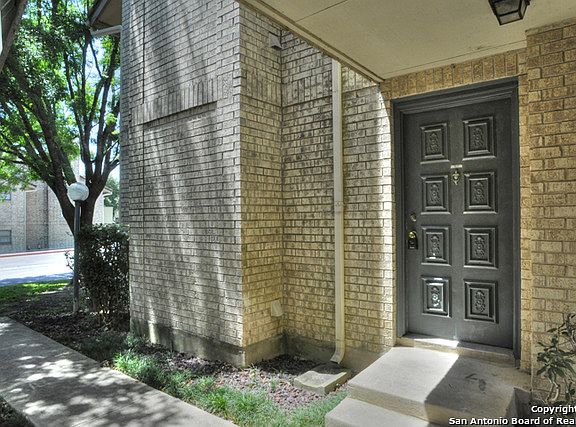 2nd image of 11843 Braesview #908J