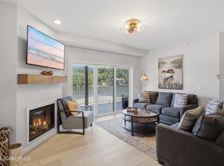 166 Oak Harbor Dr #3D, Camdenton, MO 65020