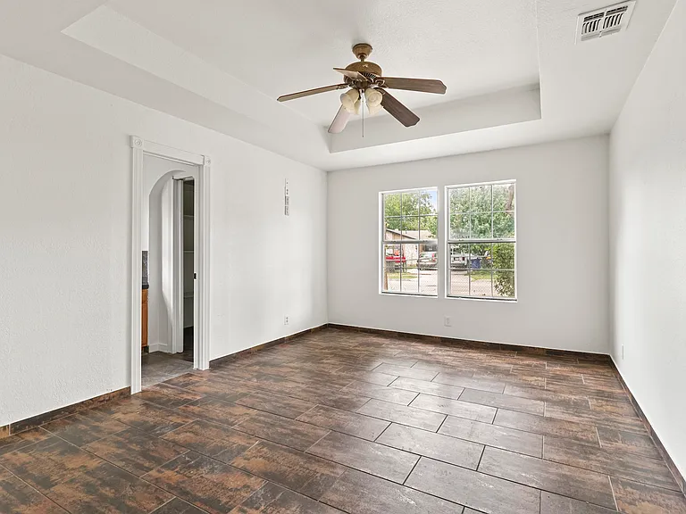 8619 Painted Teepee St — Photo 4