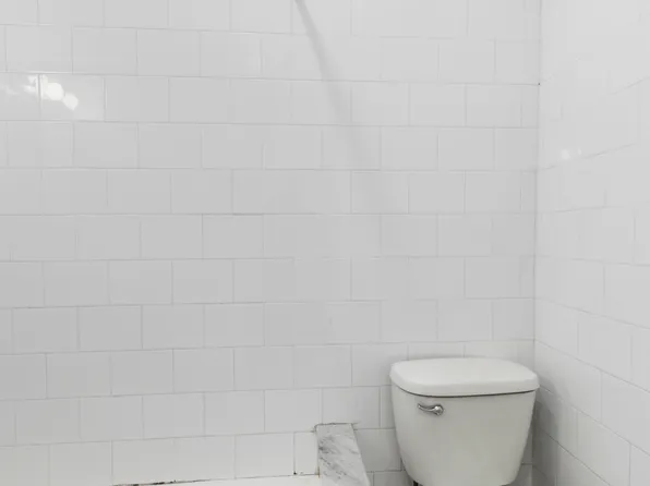 1473 First Avenue 2C image 5 of 5