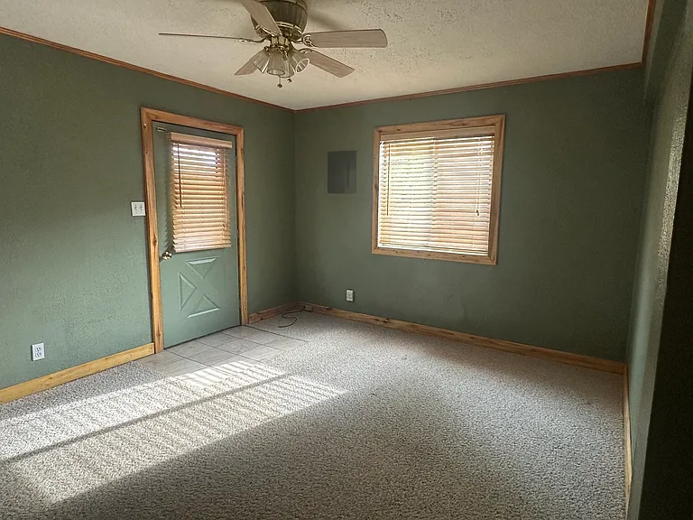 206 Railroad Ave #2 — Photo 5