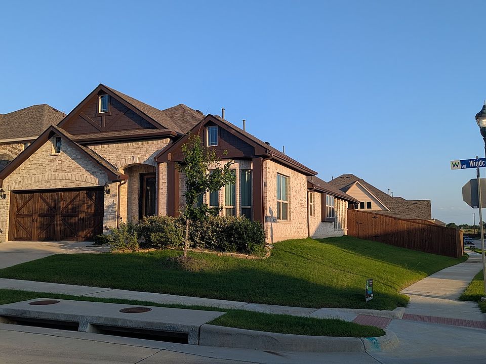 1st image of 531 Windcrest Dr