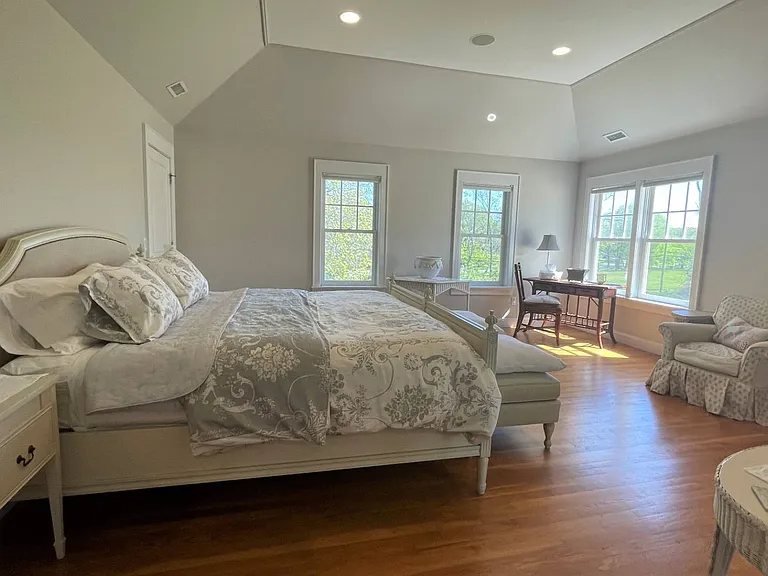 111 Cove Hollow Rd — Photo 27