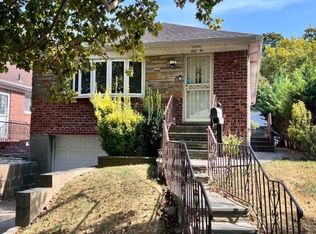 26240 60th Rd, Little Neck, NY 11362