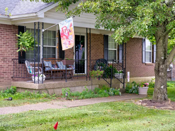 3900 Hillcross Dr, Louisville, KY 40229