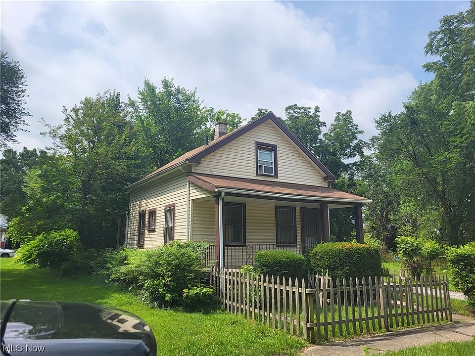 2nd image of 9404 Benham Ave