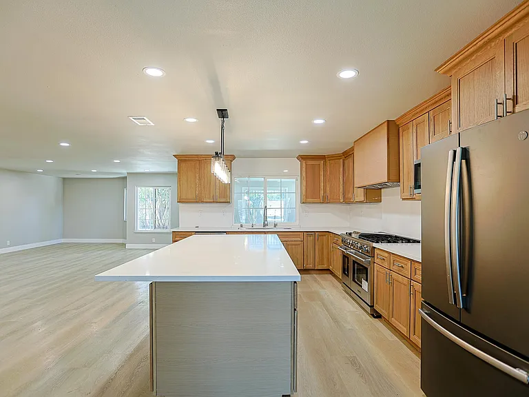 9909 Merced River Ave — Photo 13