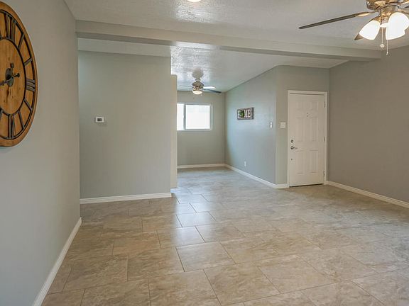 5th image of 3303 Sierra Dr NE