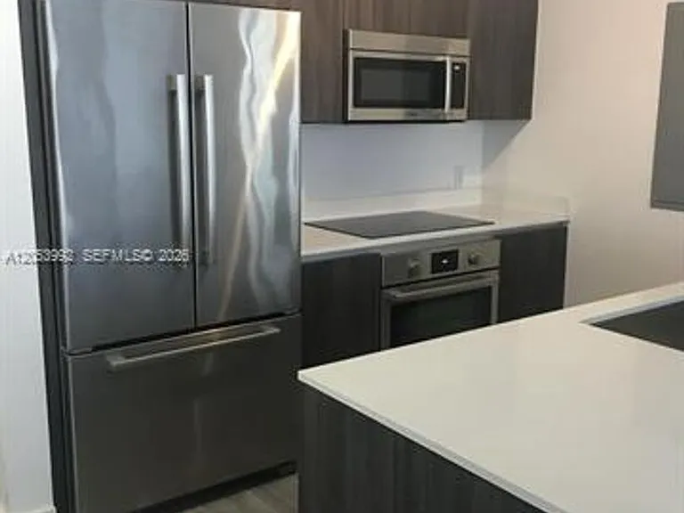488 NE 18th St #CU-809 — Photo 4