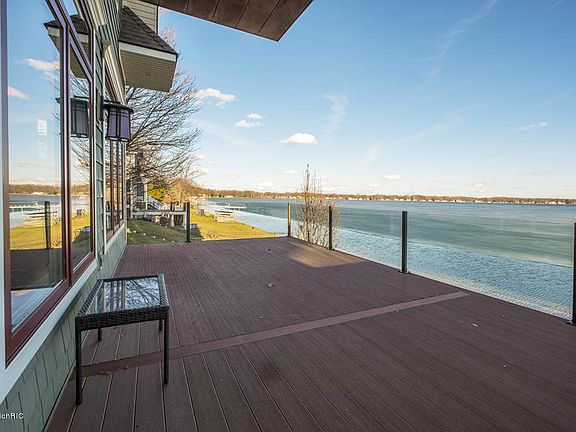 2nd image of 2506 E Shore Dr