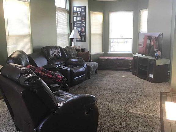 3rd image of 1090 Deerwood Ct