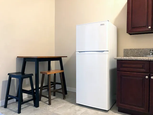 1030 E Green St #20 — Photo 7