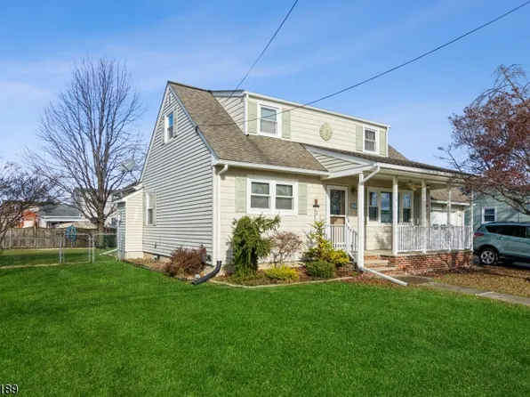 74 Louise Dr, Manville Boro, NJ 08835