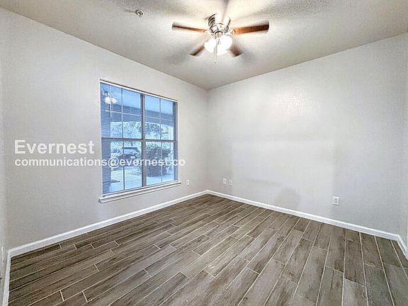 5th image of 8290 Gate Pkwy #117
