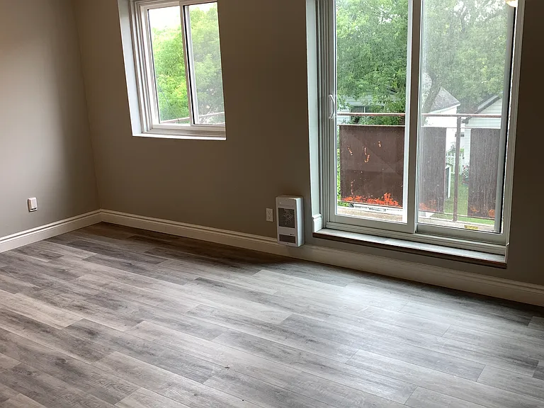385 Division St — Photo 26