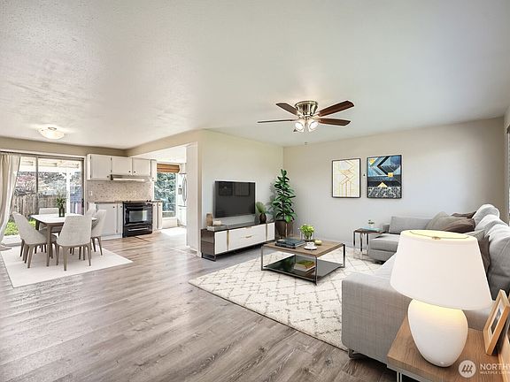 3rd image of 1720 Dogwood Drive SE