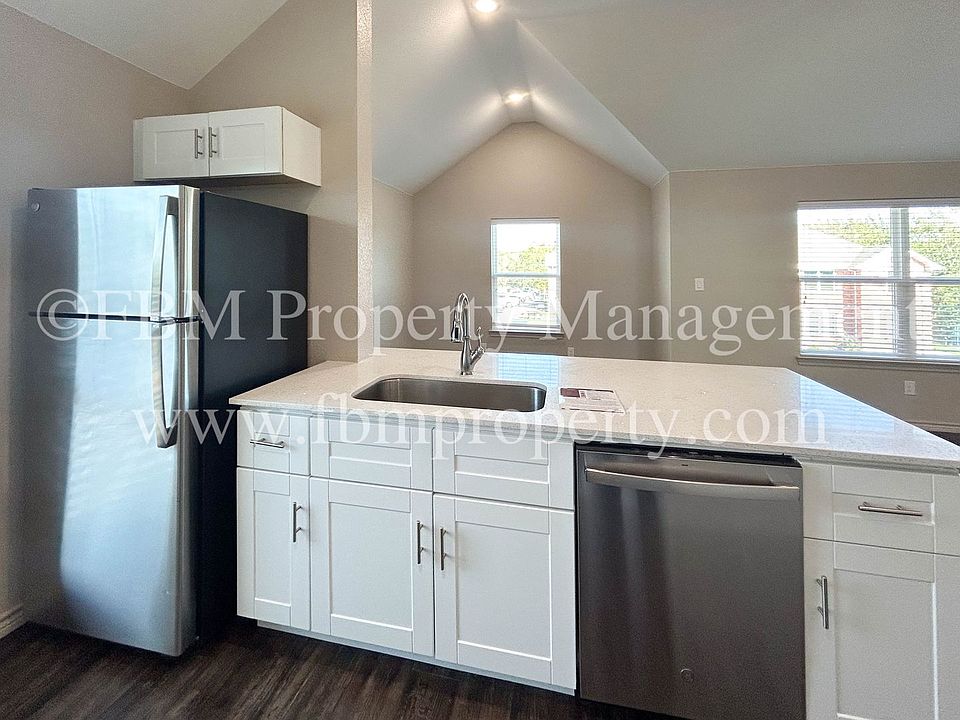 1st image of 1203 N Clay St APT 522