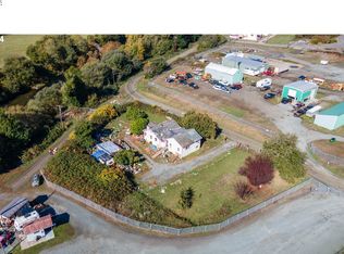 180 River Rd, Myrtle Point, OR 97458