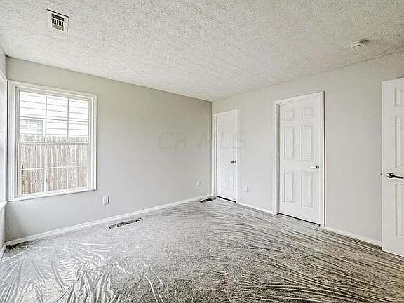 3rd image of 320 Lori Dr