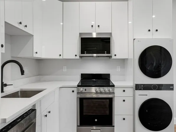 176 Salem St APT 2, Boston, MA 02113