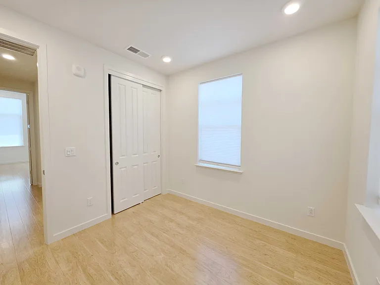 810 Gridley Ter #6 — Photo 14