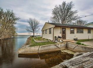 8930 Lester Ln, Winneconne, WI 54986