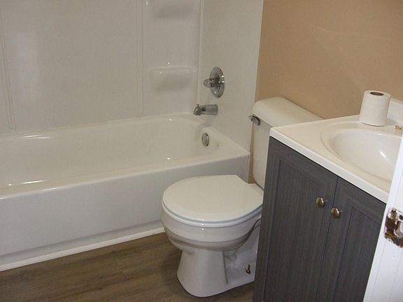 2nd image of 410 N 5th St #1