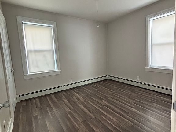 5th image of 31 Grape St APT 1